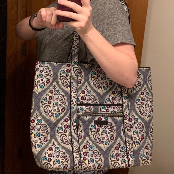 SOLD Iconic Vera Bradley Tote Bag-cross posted - Picture 5 of 6